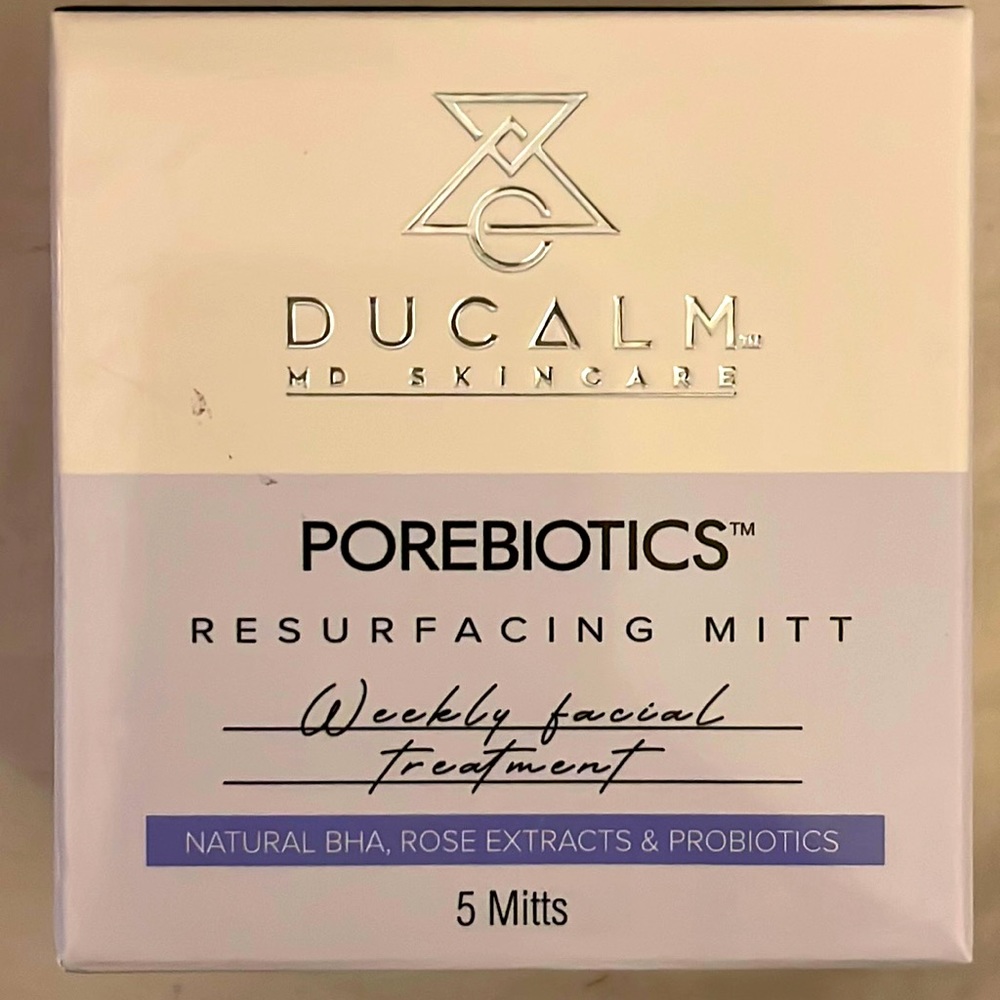 New, unopened in box Ducalm MD Skincare Porebiotics Resurfacing Mitts